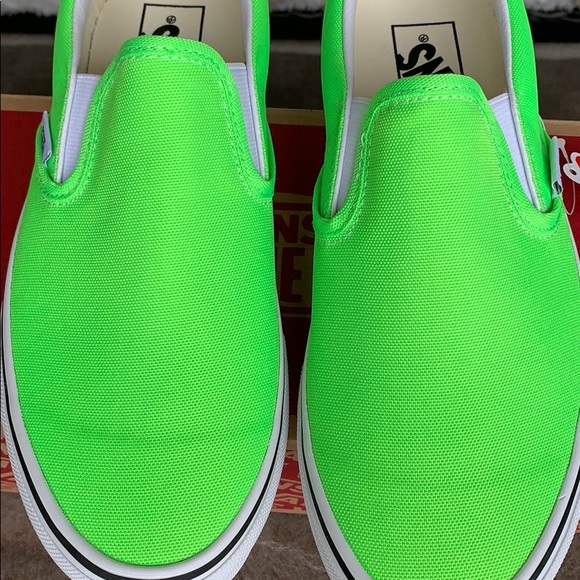 VANS CLASSIC SLIP ON NEON Green GECKO/True White W - Picture 8 of 16